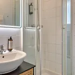 Cécile Charming One-bedroom With Parking Close To The Seine