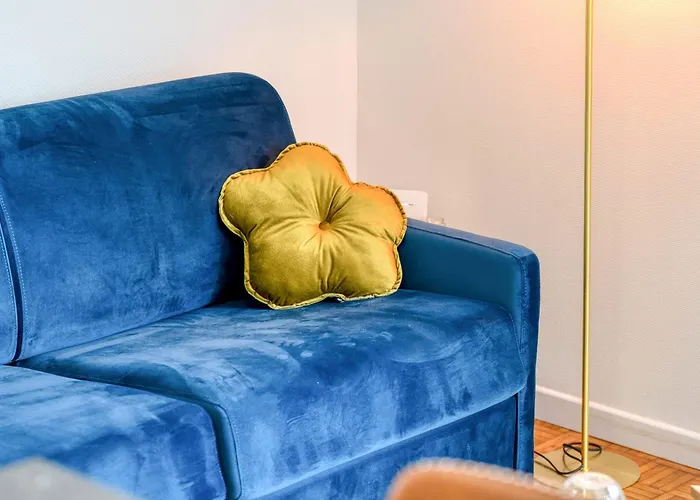 Appartement Cécile Charming One-bedroom With Parking Close To The Seine Rouen