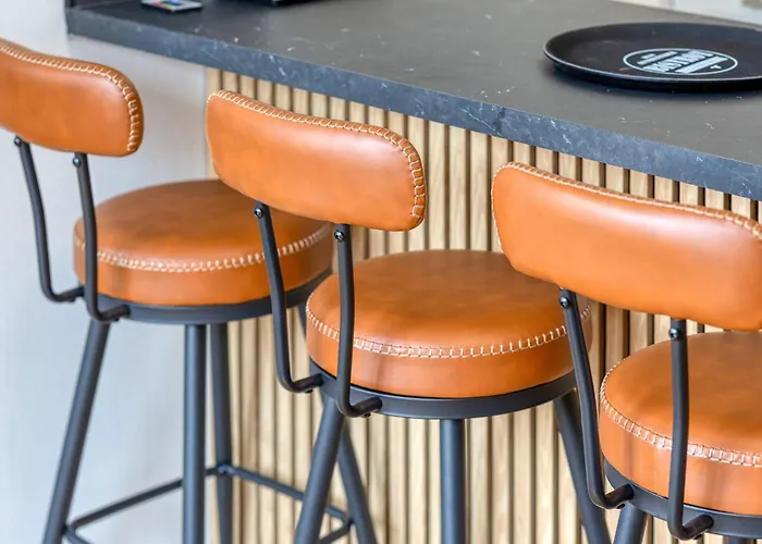 Alexandre F2 Cosy Avec Parking A Deux Pas De La Seine *