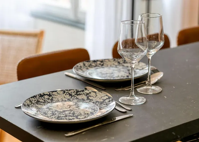 Cécile Charming One-bedroom With Parking Close To The Seine Appartement *