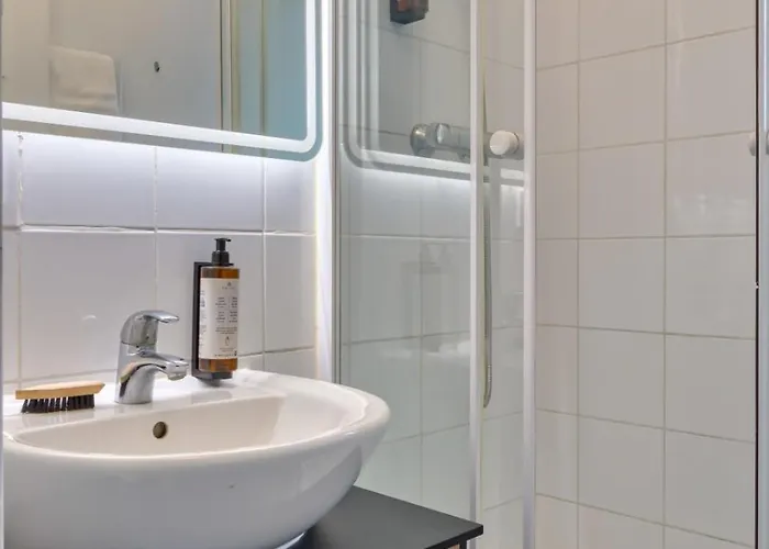 Apartment Alexandre F2 Cosy Avec Parking A Deux Pas De La Seine